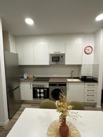 Apartamentos 1240 Benlloch 瓦伦西亚 外观 照片